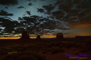 Monument Valley Ansicht mit Sternenhimmel