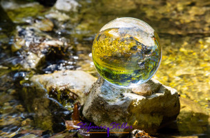 Lensball placed on stones within Falkenseebach