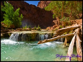 Klares eiskaltes Wasser Klares eiskaltes Wasser