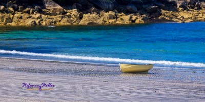 Einsames Boot am Strand
